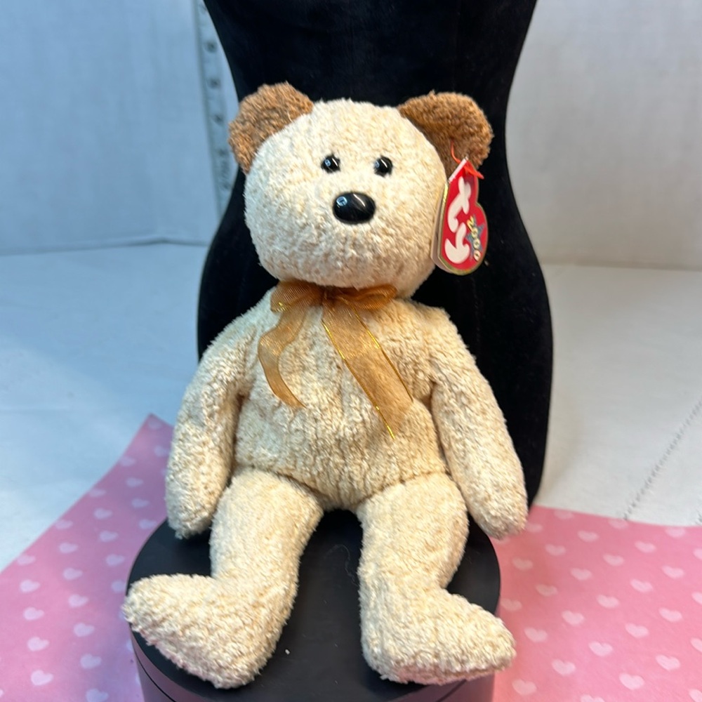 Ty HUGGY Bear The Beanie Babies Collection Plush Doll Toy